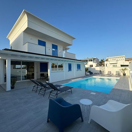 Onda Bianca Luxury Apartments レアルモンテ エクステリア 写真