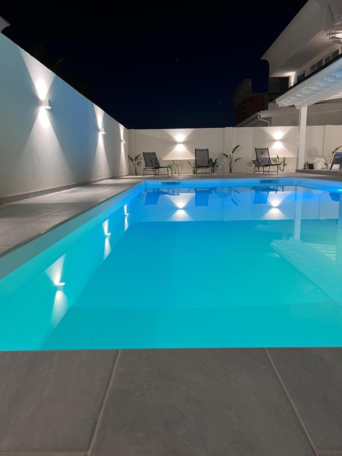 Onda Bianca Luxury Apartments レアルモンテ エクステリア 写真