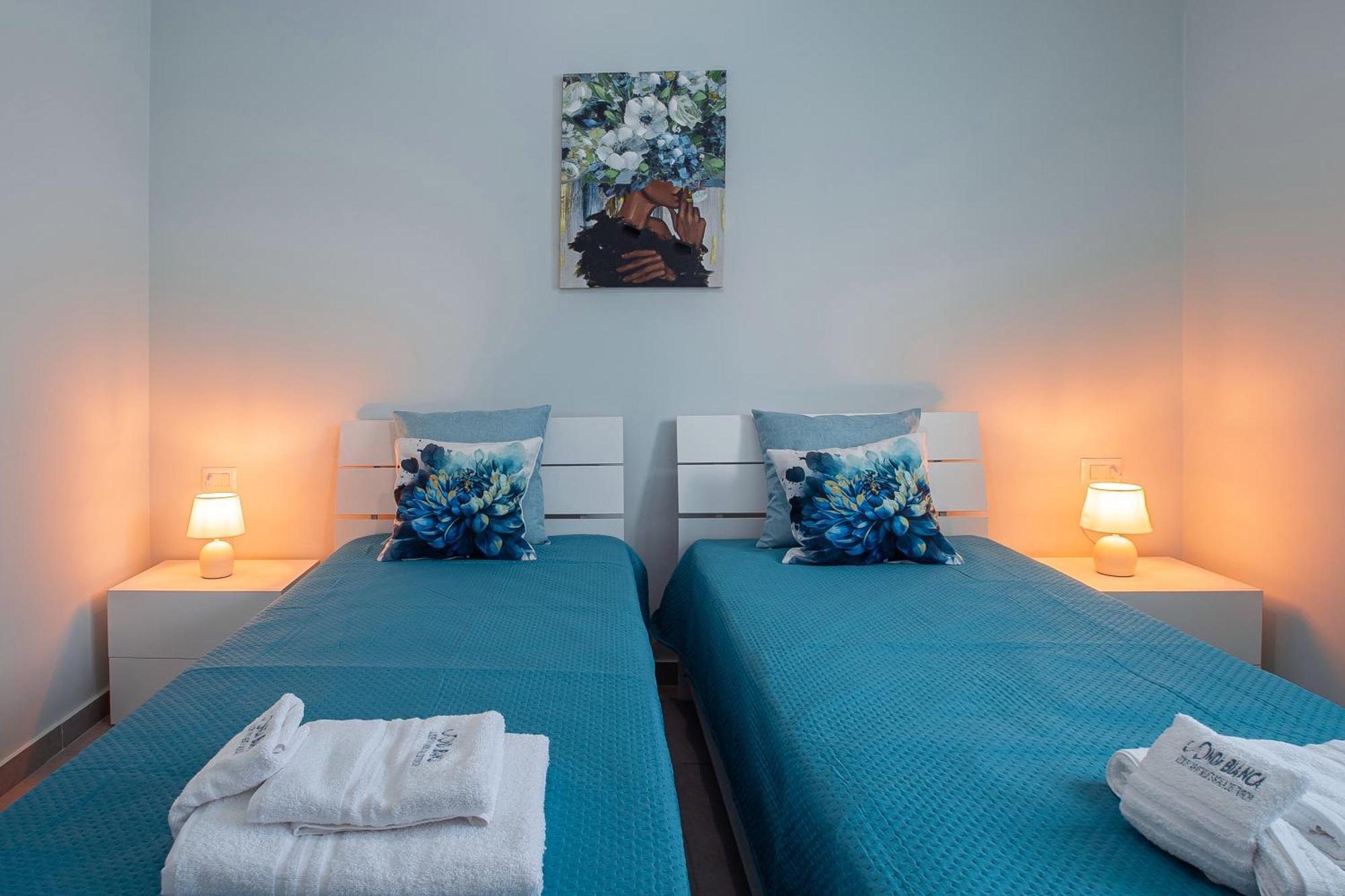 Onda Bianca Luxury Apartments レアルモンテ エクステリア 写真