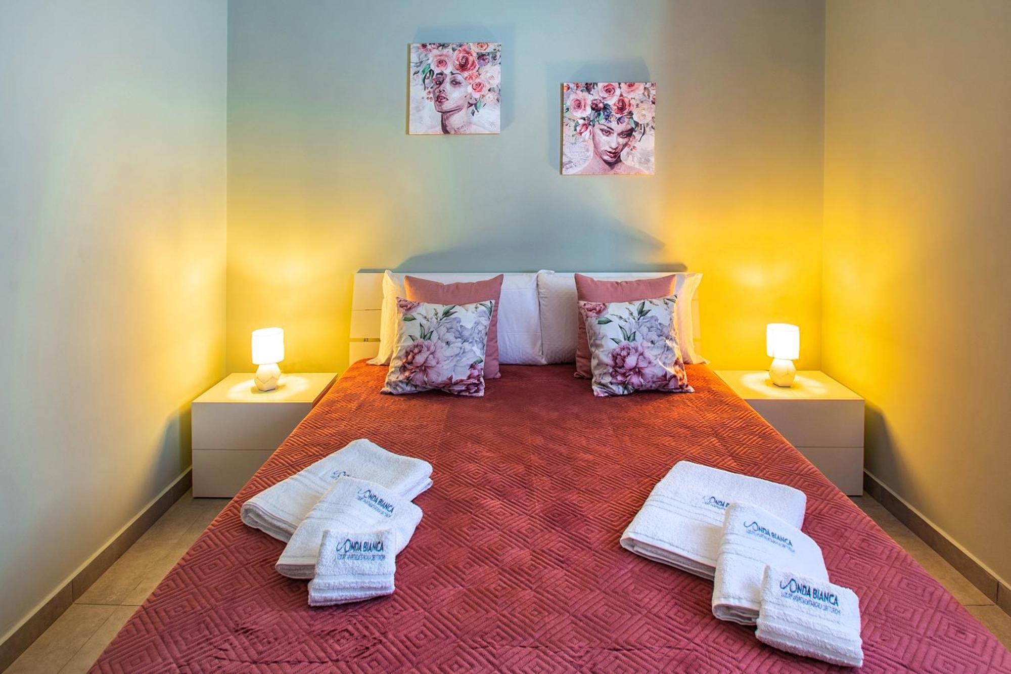 Onda Bianca Luxury Apartments レアルモンテ エクステリア 写真